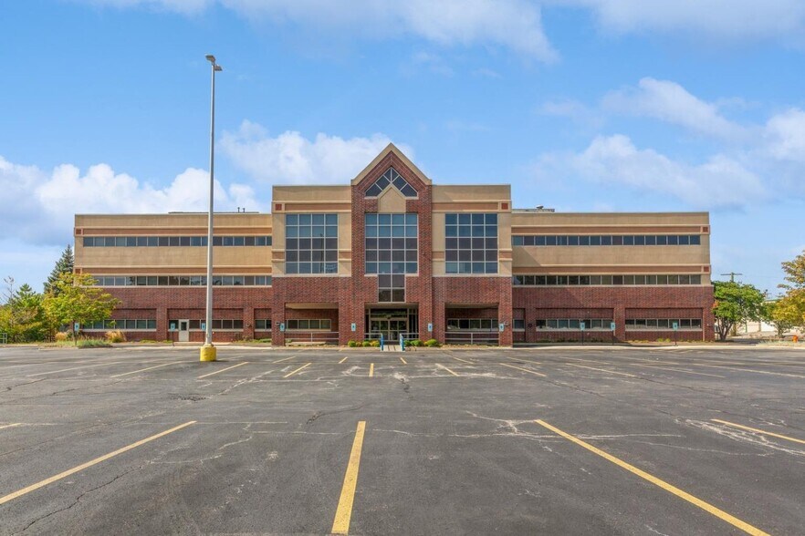 More Photos Of 1020 E Ogden Ave, Naperville Medical For Lease