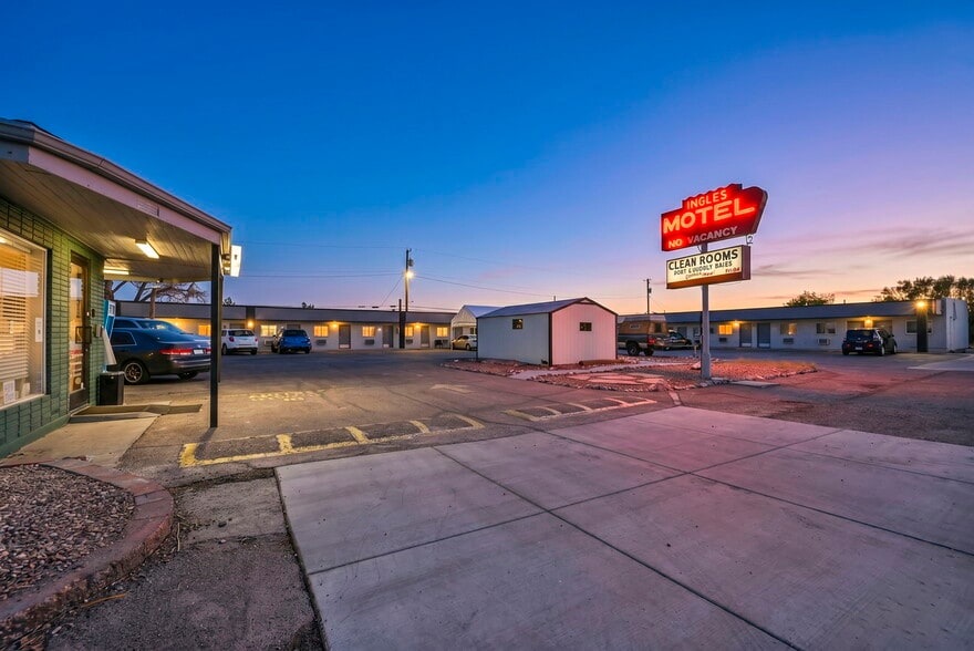 More Photos Of 1636 N Boulder Hwy, Henderson Hotel For Sale