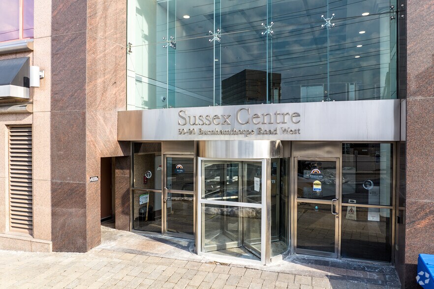 More Photos Of 50 Burnhamthorpe Rd W, Mississauga Unknown For Lease