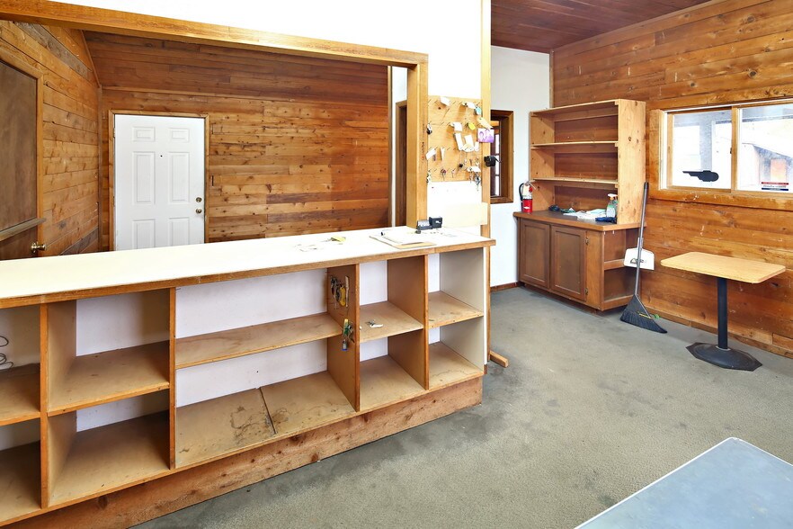 More Photos Of 120 W Smith Rd, Bellingham Service For Sale