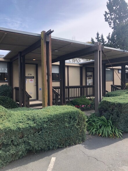 Primary Photo Of 378-386 Perkins St, Sonoma Medical For Sale