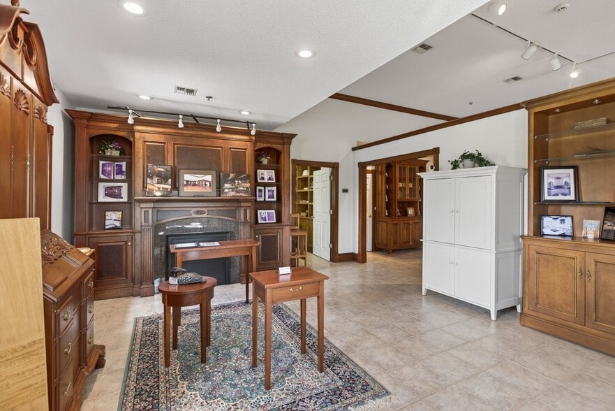 More Photos Of 641 Acorn Dr, Harrisonburg Manufacturing For Sale