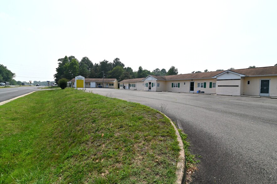 More Photos Of 12302 James Madison Pky, King George Freestanding For Sale