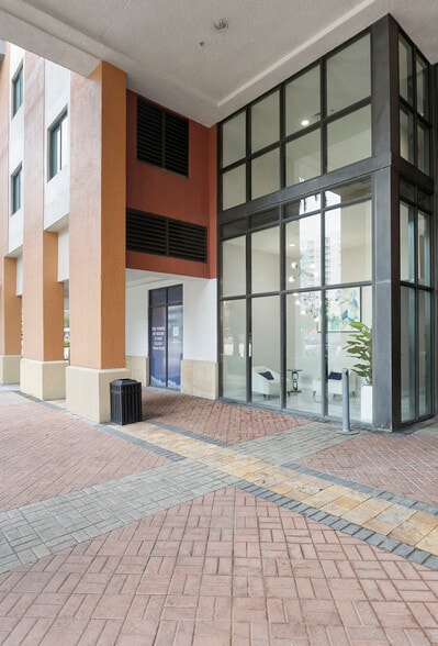 More Photos Of 100 N Federal Hwy, Fort Lauderdale Apartments For Lease