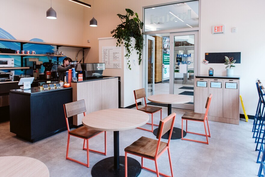 More Photos Of 77 Pine St, Burlington Apartments For Lease