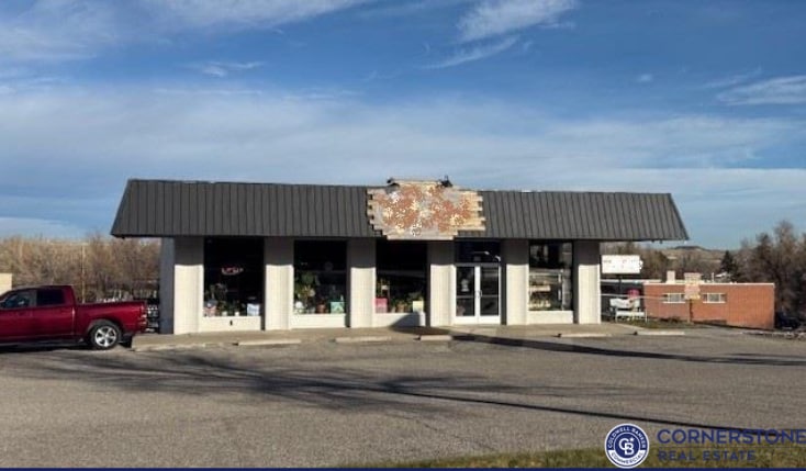 More Photos Of 1944 Cy Ave, Casper Storefront Retail Office For Sale