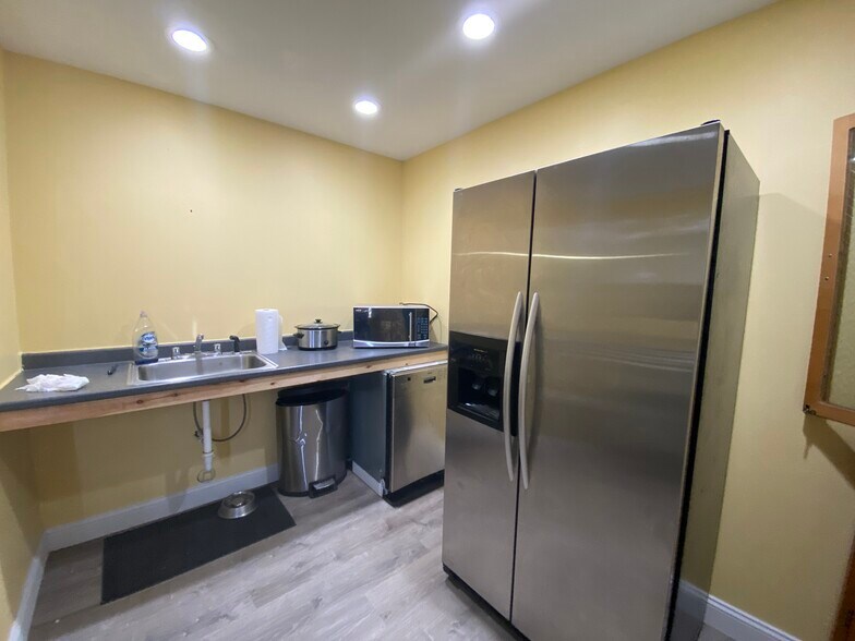 More Photos Of 472 W Main St, Tilton Warehouse For Sale