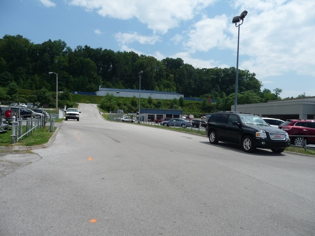 More Photos Of 8812 Kingston Pike, Knoxville Warehouse For Lease