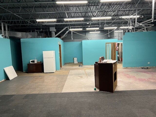 More Photos Of 219 S Walter Ave, Appleton Storefront For Sale