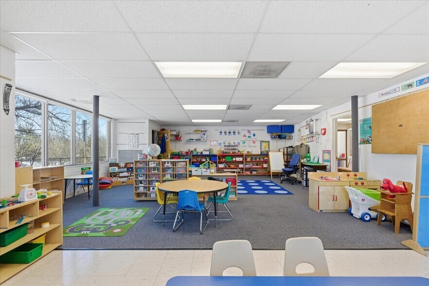 More Photos Of 2330 Mount Hebron Dr, Ellicott City Schools For Lease