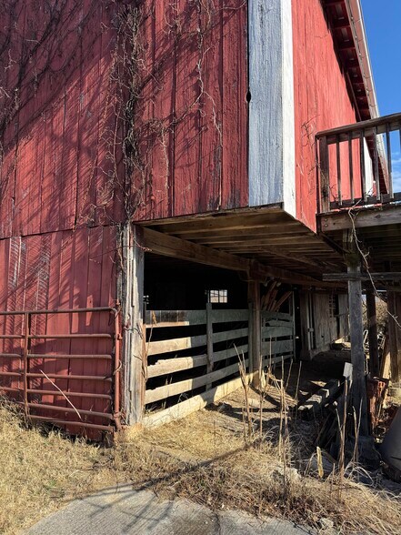 More Photos Of 461 Thunderbird Rd, Bentonville Land For Sale