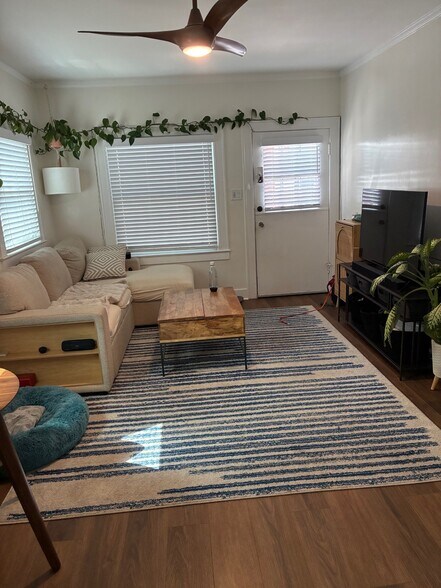 More Photos Of 35 17th St, Hermosa Beach Apartments For Sale