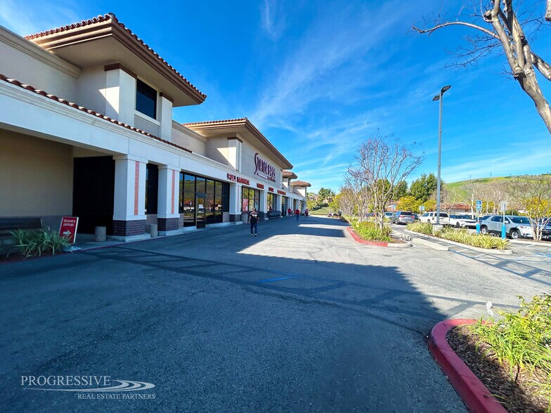 More Photos Of 14230-14270 Chino Hills Pky, Chino Hills Unknown For Lease