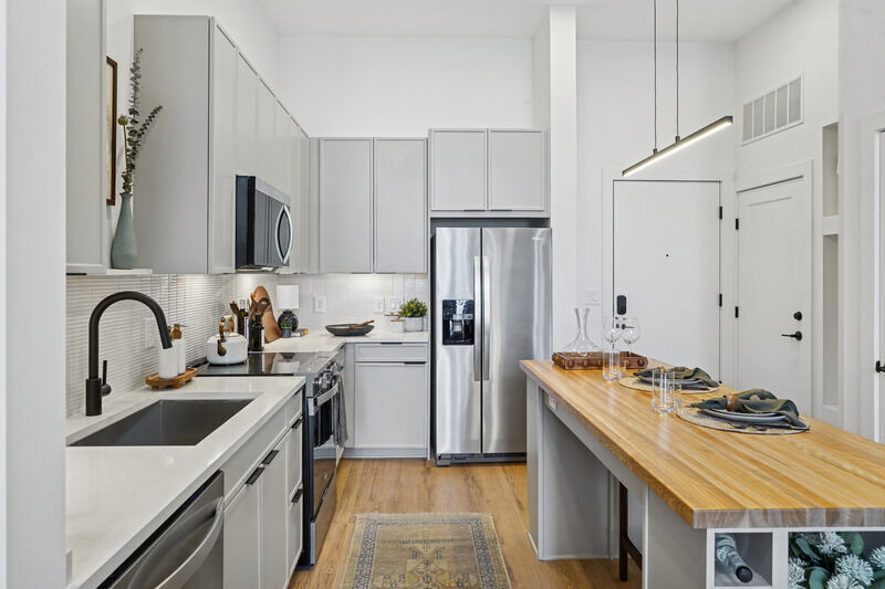 More Photos Of 912 2nd Ave N, Nashville Apartments For Lease