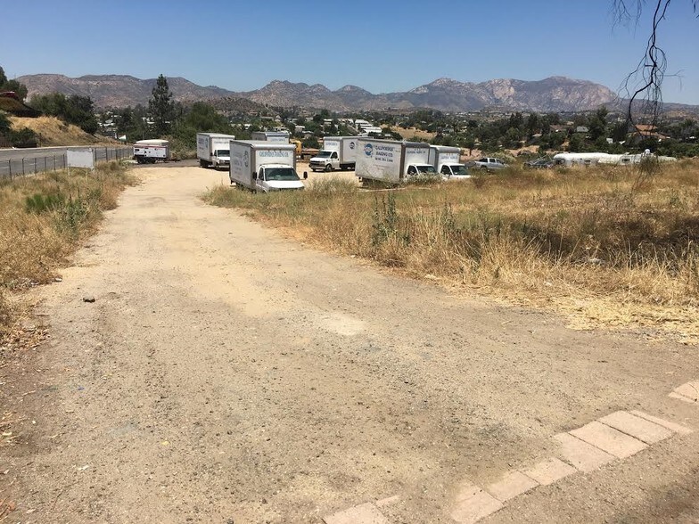 More Photos Of 8445 Los Coches Rd, El Cajon Land For Lease