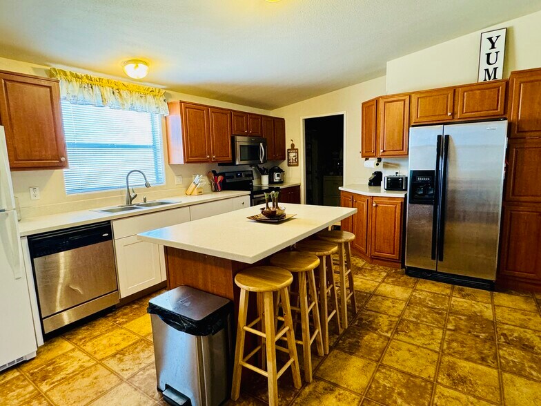 More Photos Of 55 E Kuehn St, Quartzsite Trailer Camper Park For Sale