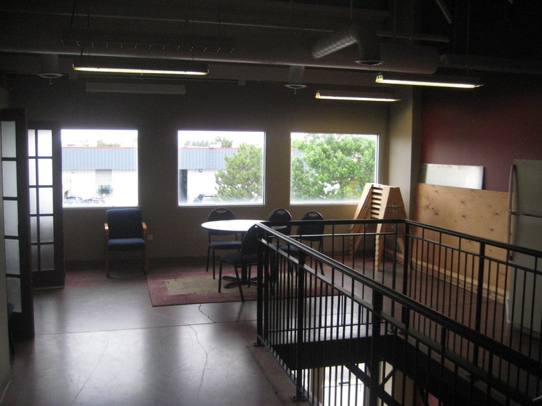 More Photos Of 15334 E Hinsdale Cir, Centennial Light Manufacturing For Lease