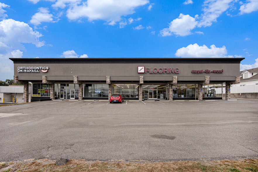 Primary Photo Of 1854 S Rochester Rd, Rochester Hills Storefront For Lease