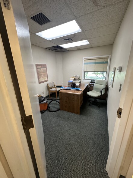 Primary Photo Of 995 State St, Albany Office For Sale