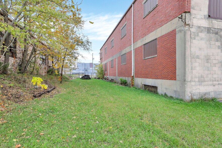 More Photos Of 435 N Elizabeth St, Lima Warehouse For Sale