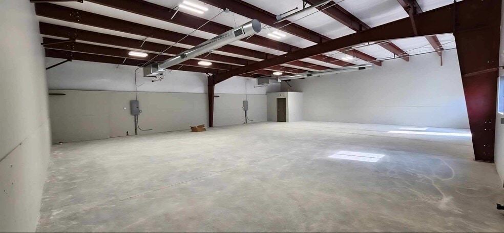 More Photos Of 22 Swicklas Ct, Plymouth Warehouse For Lease