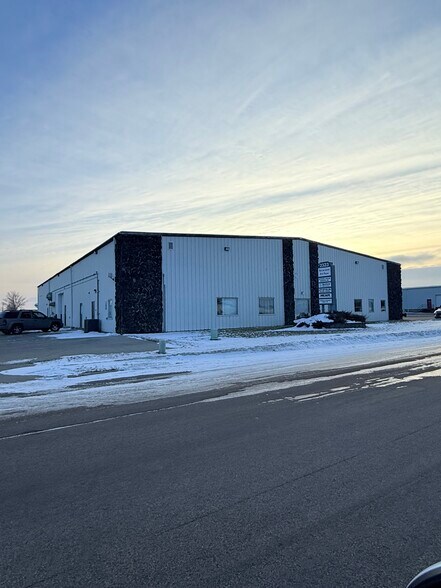 Primary Photo Of 2323 16th Ave S, Moorhead Warehouse For Lease