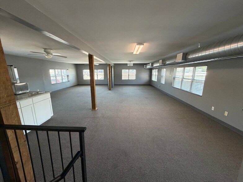 More Photos Of 111 E Commercial St, Broken Arrow Office Residential For Lease