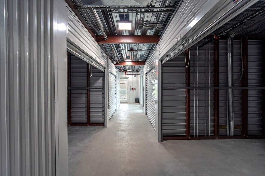 More Photos Of 323 Overseas Hwy, Key West Industrial For Sale