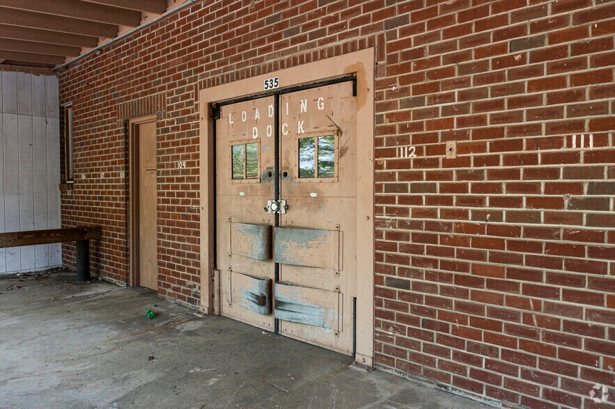 More Photos Of 535 Northern Ave, Hagerstown Showroom For Lease