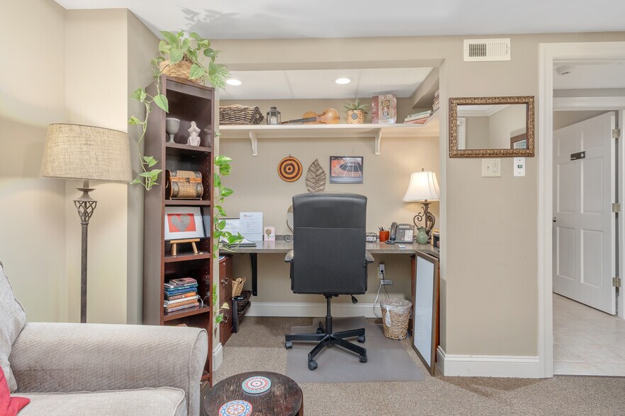More Photos Of 111 Council St, Frederick Office For Lease