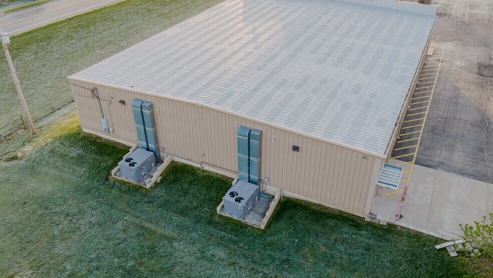 More Photos Of 207 S Carrollton St, Malvern Freestanding For Sale