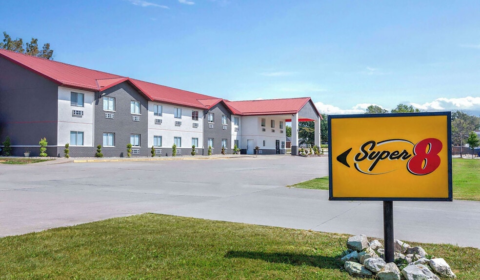 Primary Photo Of 425 S West St, Olney Hotel For Sale