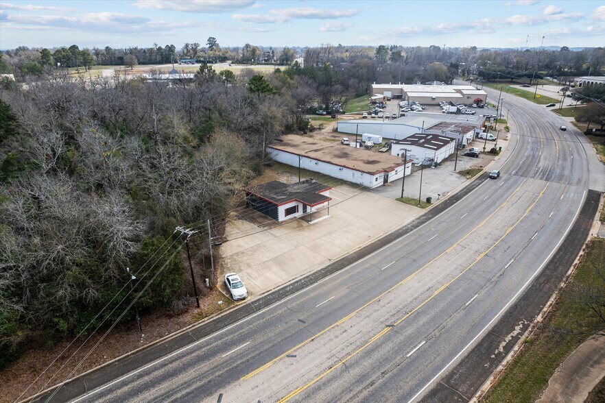 More Photos Of 1306 HWY 155, Palestine Auto Repair For Sale