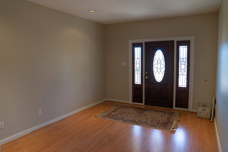 More Photos Of 5726 Root Rd, Spring Office Residential For Sale