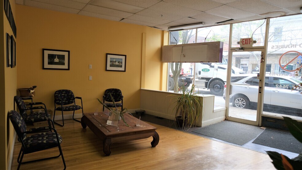 More Photos Of 442-450 Main St, Warren Storefront Retail Office For Lease