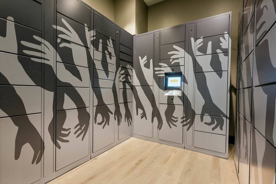 More Photos Of 2520 Wewatta Way, Denver Apartments For Lease