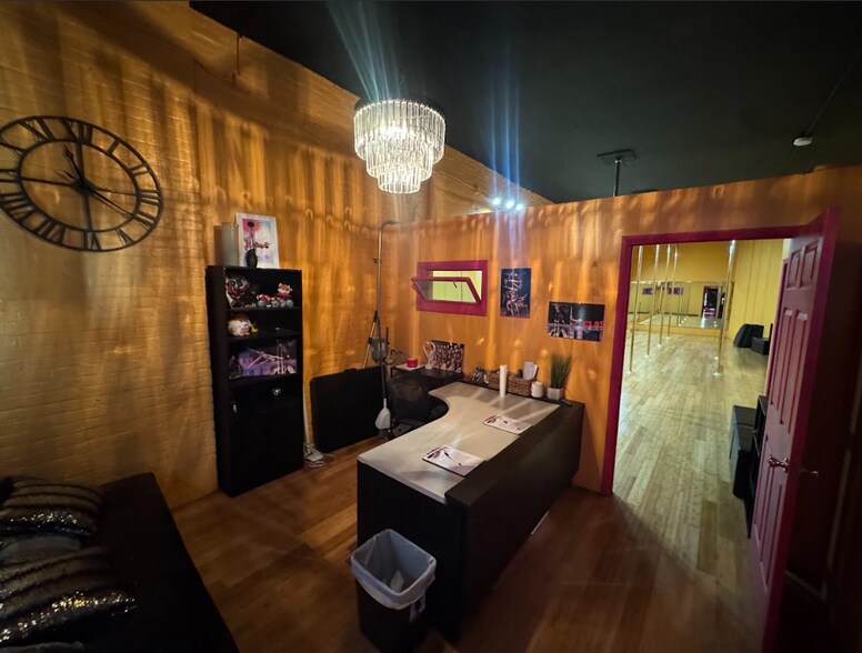 More Photos Of 591-593 60th St, West New York Storefront Retail Residential For Sale