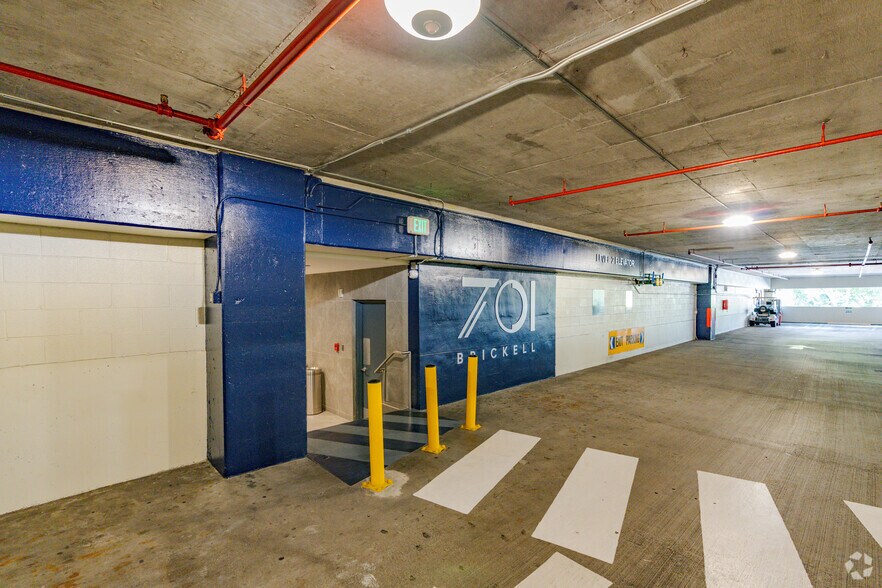 More Photos Of 701 Brickell Ave, Miami Office Residential For Lease