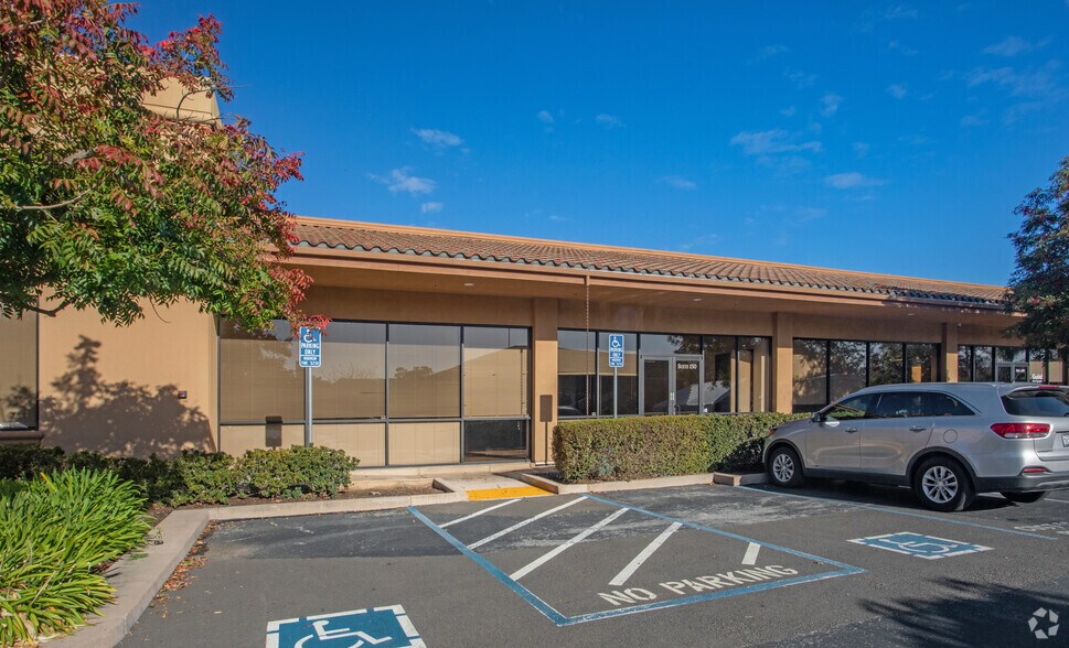 More Photos Of 155 E Main Ave, Morgan Hill Research And Development For Lease