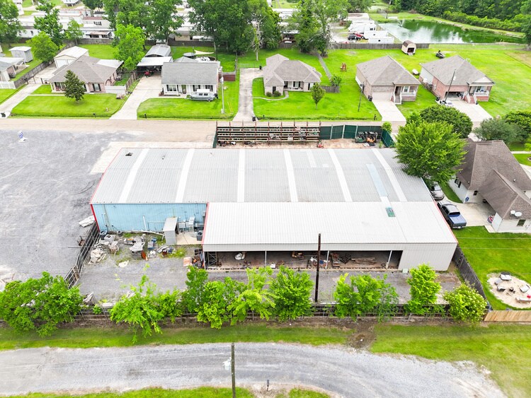 More Photos Of 41107 Don Lou Dr, Gonzales Warehouse For Sale