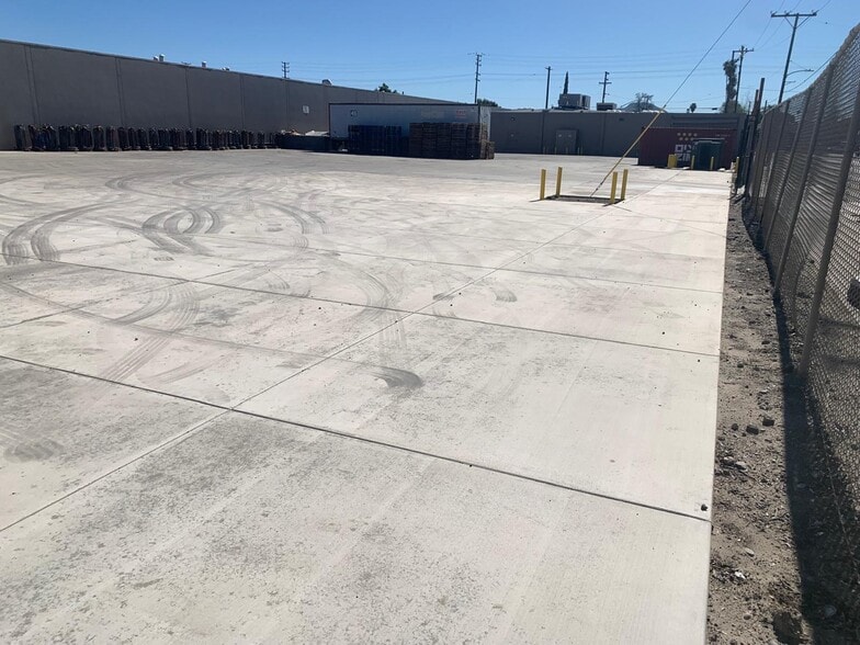 More Photos Of 1096 W Rialto Ave, San Bernardino Warehouse For Sale