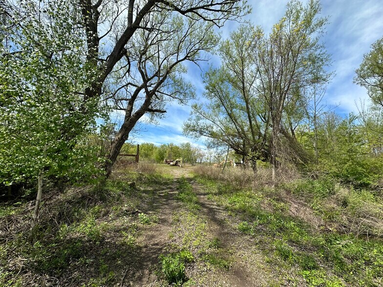 More Photos Of 157 Willow Rd, Dunkirk Auto Salvage Facility For Sale