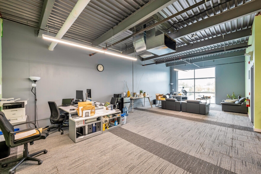 More Photos Of 23288 Fraserwood Way, Richmond Warehouse For Lease