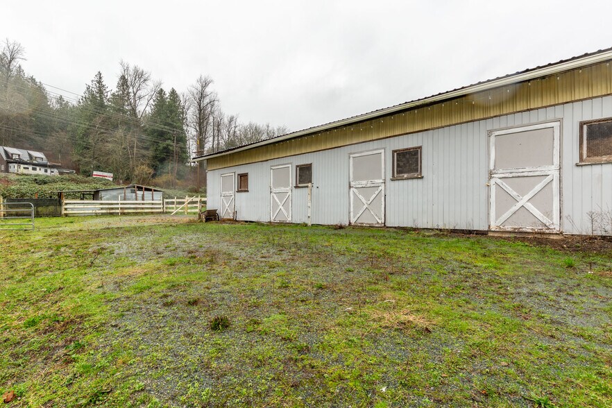 More Photos Of 3996 Eckert St, Chilliwack Land For Sale