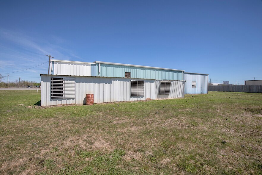 More Photos Of 3790 E Highway 6, Alvin Distribution For Sale