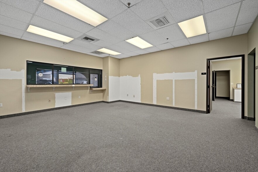 More Photos Of 68615 Perez Rd, Cathedral City Medical For Lease