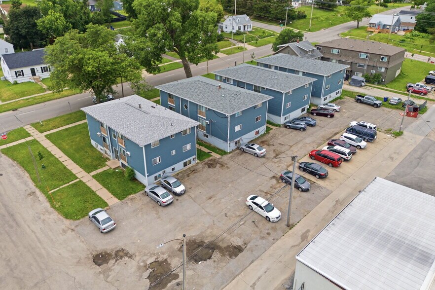 More Photos Of 802-816 15th Ave SW, Cedar Rapids Apartments For Sale