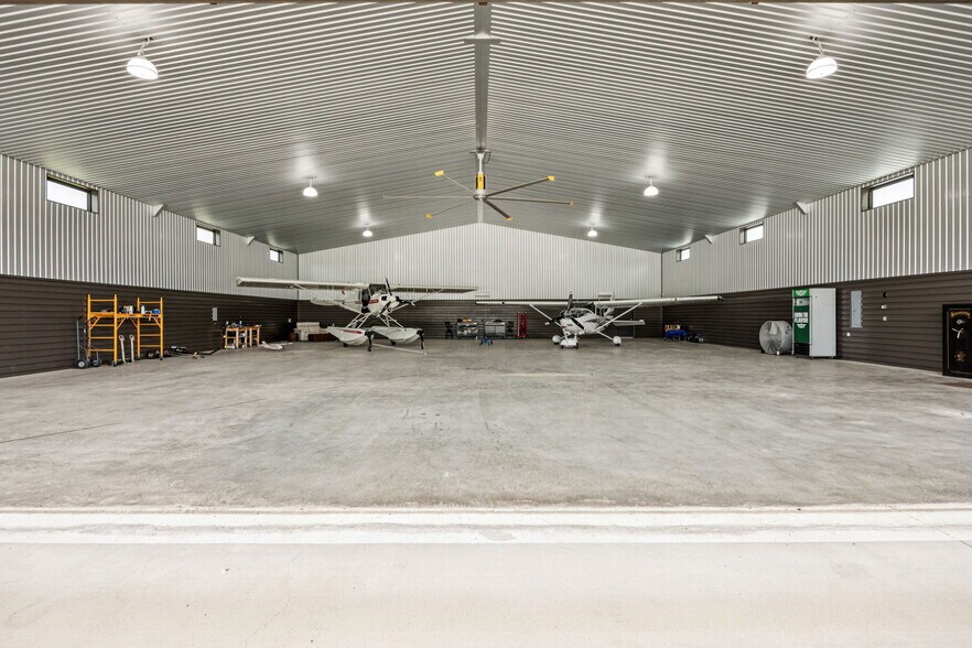 More Photos Of 863 VZ County Road 1508, Van Airplane Hangar For Sale