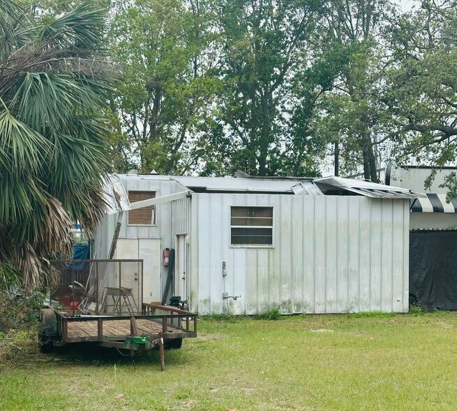 More Photos Of 1034 Woodland dr, Lakeland Office For Sale