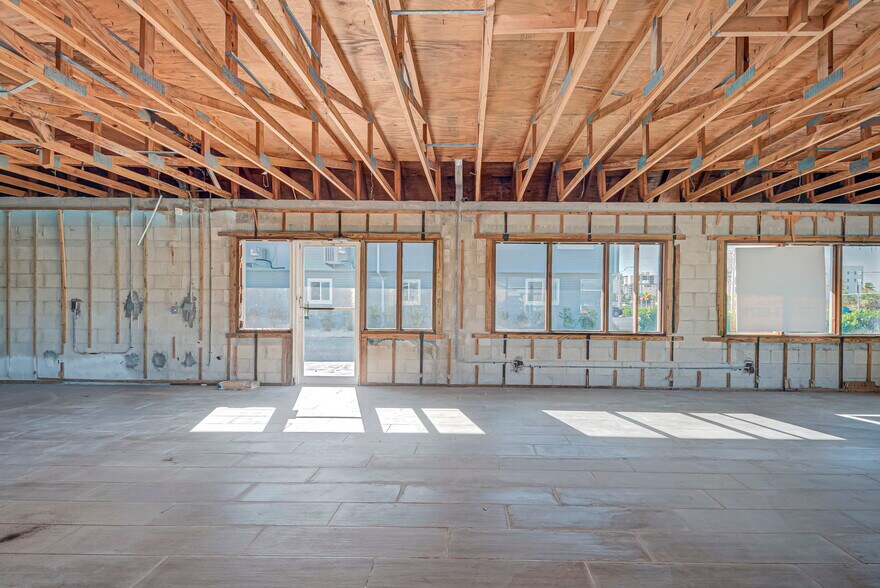 More Photos Of 6101 Estero Blvd, Fort Myers Restaurant For Sale